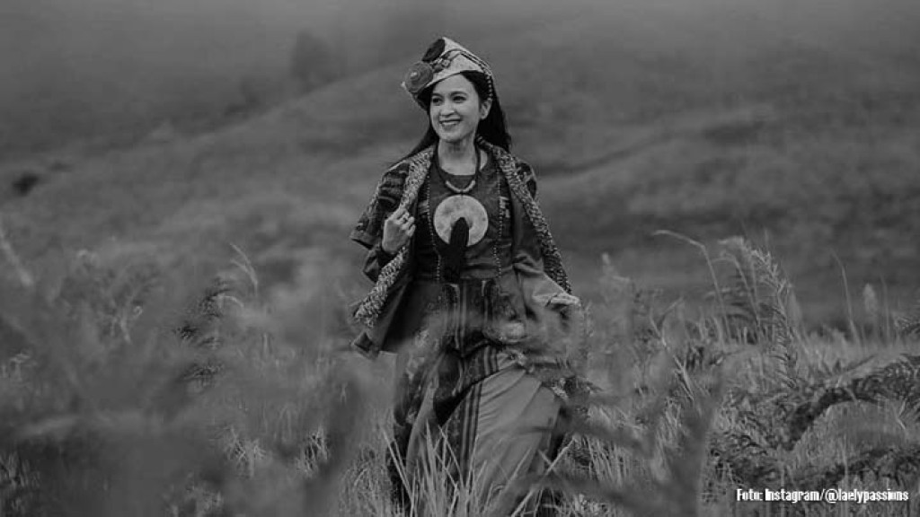 Menyapa Pegunungan Senja dengan Kisah Budaya yang Menginspirasi